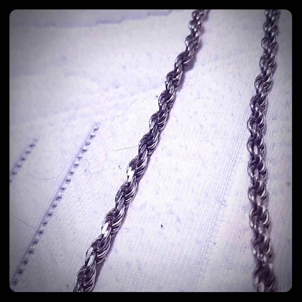 platinum/sliver chain, 22 inch